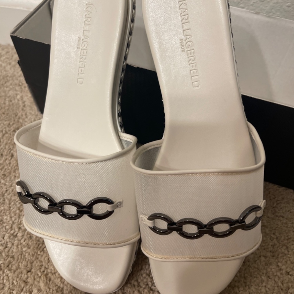 Sandals - Picture 3 of 5
